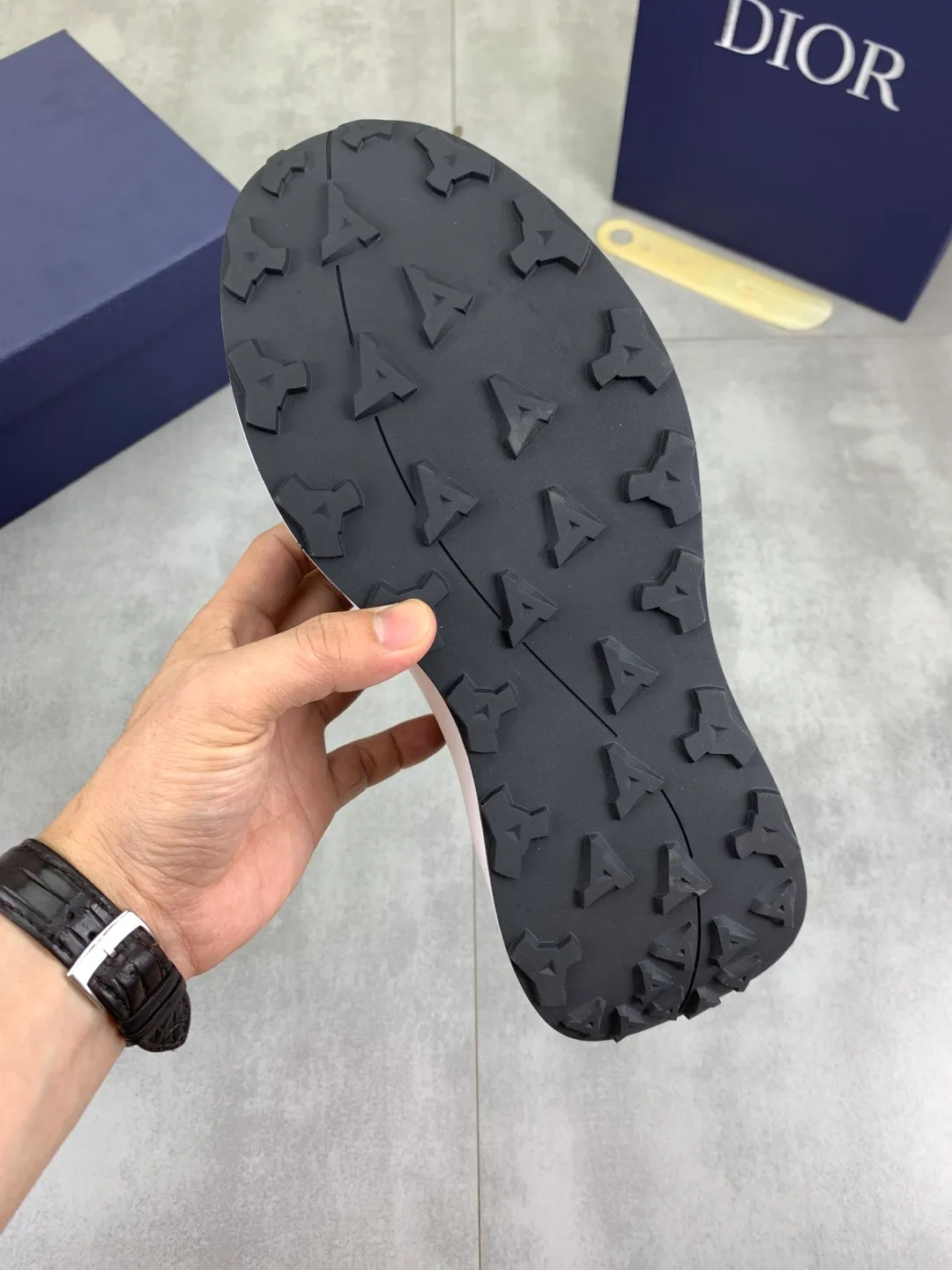 Men's Men's Shoes💰P420💰[New Style]🆘[Dior] 2025 Dior Original Lace-up Low-top Men's Shoes Classic casual shoes🔥This model is the official flagship model, with high quality and made by famous original designers. It is made of high-quality cowhide with original materials➕comfortable and breathable mesh lining➕pigskin insole. The perfect last shape and generous and fashionable design have attracted many consumers. Suitable for drivers to drive🚗. What you want is the best quality in the market. Color 4️⃣Code number: 38--44 (45 customized)